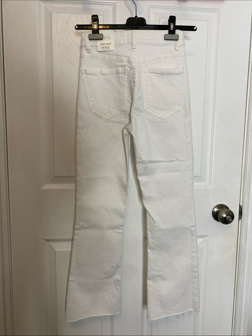 Zara White Cropped Flare Raw Hem Jeans Clean Girl NWT Size 2 - Picture 4 of 16